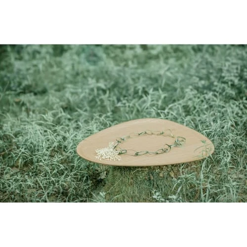 ARY Plateau Triangulaire Frêne 44x37cm – Image 4